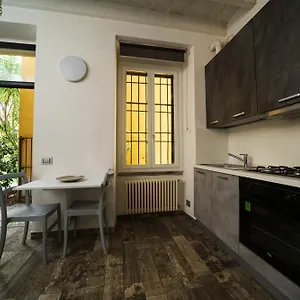 La Formaggeria Del Naviglio , Milán Italia